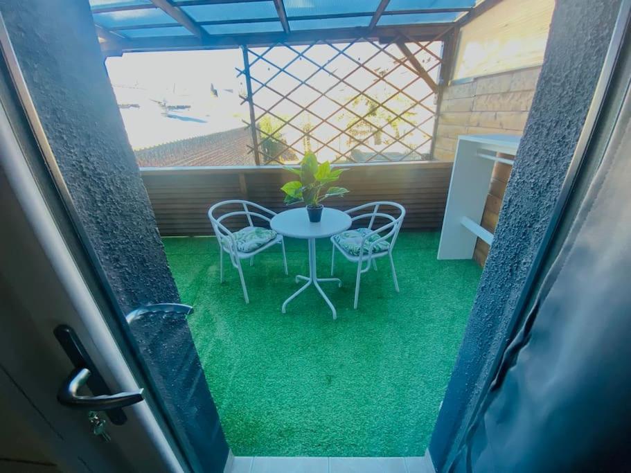 La Terrasse, Train Lens - Paris Trajet D'Environ 1 Heure 10 Minutes Apartman Kültér fotó