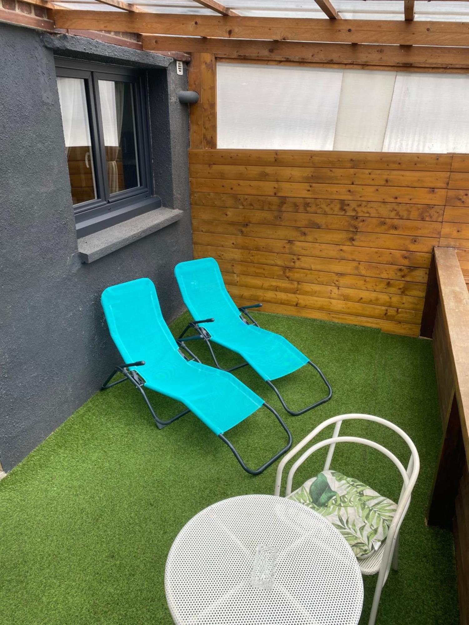 La Terrasse, Train Lens - Paris Trajet D'Environ 1 Heure 10 Minutes Apartman Kültér fotó